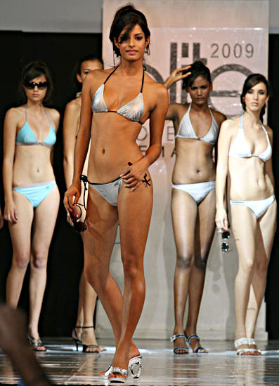Elite Model Look 2009 Mauritius - Laetitia Darche in bikini