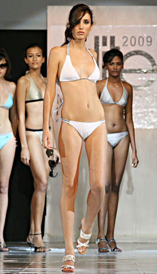 Elite Model Look 2009 Mauritius - Nadia Mamet in bikini