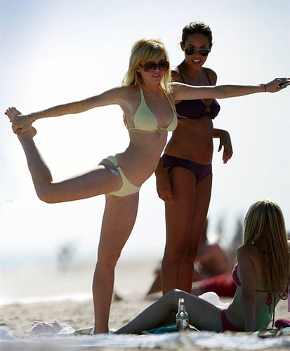 Lindsay Lohan bikini beach